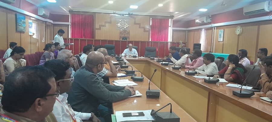 ಗದಗ ಜಿಲ್ಲಾಧಿಕಾರಿ ಕಚೇರಿಯಲ್ಲಿ ಶುಕ್ರವಾರ ನಡೆದ ಪೂರ್ವಸಿದ್ಧತಾ ಸಭೆಯಲ್ಲಿ ಜಿಲ್ಲಾಧಿಕಾರಿ ಸಿ.ಎನ್.ಶ್ರೀಧರ್ ಮಾತನಾಡಿದರು