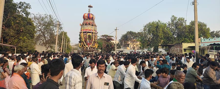 ಹಗರಿಬೊಮ್ಮನಹಳ್ಳಿಯಲ್ಲಿ ಶ್ರೀವೆಂಕಟೇಶ್ವರ ರಥೋತ್ಸವ ವಿಜೃಂಭಣೆಯಿಂದ ಜರುಗಿತು