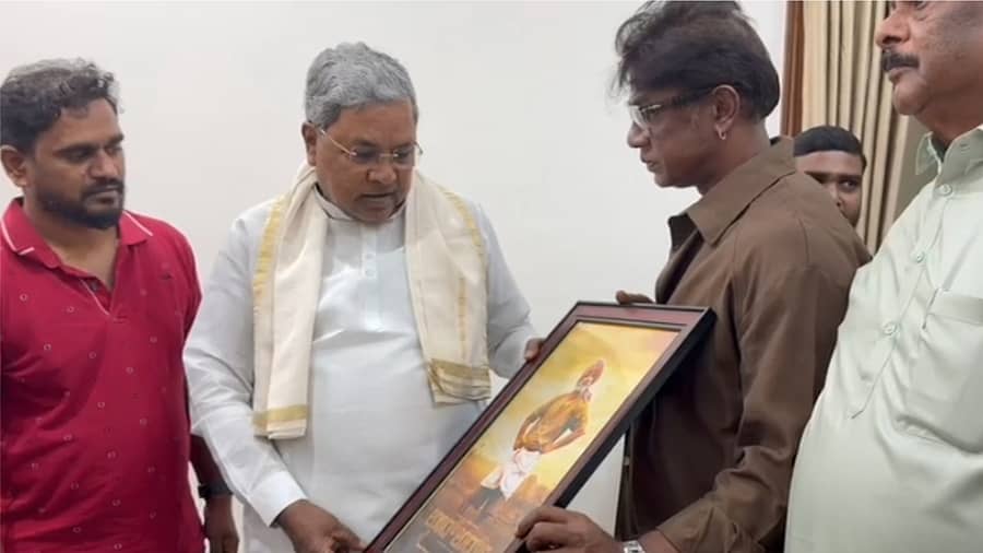 <div class="paragraphs"><p>ಸಿಎಂ ಸಿದ್ದರಾಮಯ್ಯ, ದುನಿಯಾ ವಿಜಯ್</p></div>