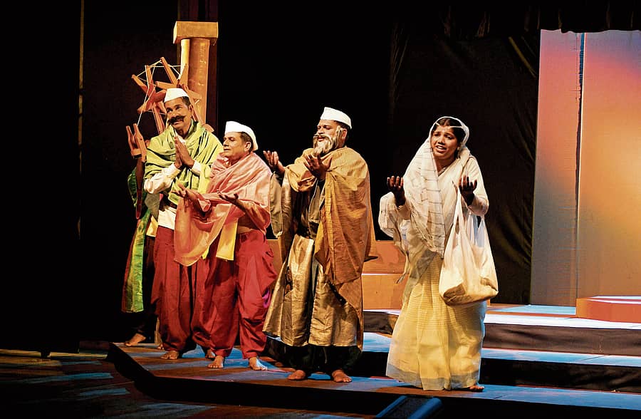 ನಾಟಕದ ದೃಶ್ಯ
ಚಿತ್ರ: ಶಿವಮೊಗ್ಗ ನಾಗರಾಜ್