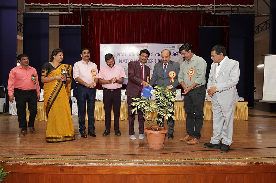 ಬೆಳಗಾವಿಯ ಕುಮಾರ ಗಂಧರ್ವ ರಂಗಮಂದಿರದಲ್ಲಿ ಹಮ್ಮಿಕೊಂಡಿದ್ದ ಕಾರ್ಯಕ್ರಮವನ್ನು ಸಂದೀಪ ಪಾಟೀಲ ಉದ್ಘಾಟಿಸಿದರು