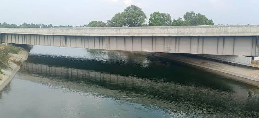 ಪಾಂಡಪುರ ತಾಲ್ಲೂಕಿನ ಬನಘಟ್ಟ ಬಳಿ ವಿಶ್ವೇಶ್ವರಯ್ಯ ನಾಲೆಗೆ ಅಡ್ಡಲಾಗಿ ನಿರ್ಮಾಣಗೊಂಡಿರುವ ರಾಷ್ಟ್ರೀಯ ಹೆದ್ದಾರಿ ರಸ್ತೆಯ ಹೊಸ ಸೇತುವೆ