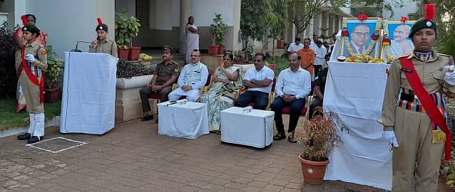 ಹುಬ್ಬಳ್ಳಿಯ ಶ್ರೀ ಕಾಡಸಿದ್ಧೇಶ್ವರ ಕಲಾ ಮಹಾವಿದ್ಯಾಲಯ ಮತ್ತು ಎಚ್.ಎಸ್. ಕೋತಂಬ್ರಿ ವಿಜ್ಞಾನ ಸಂಸ್ಥೆಯಲ್ಲಿ ಸೋಮವಾರ ಗಣರಾಜ್ಯೋತ್ಸವ ಆಚರಿಸಲಾಯಿತು