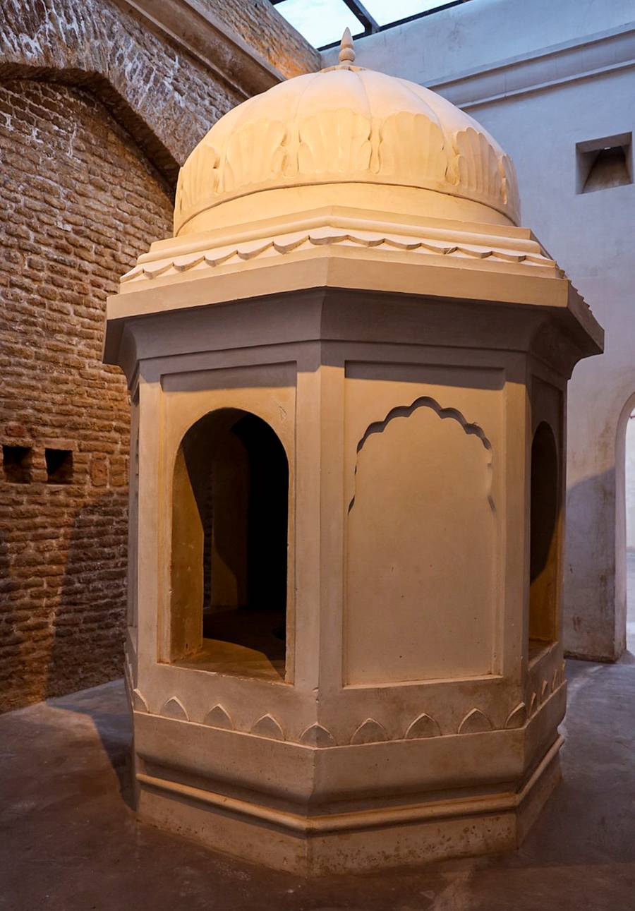 <div class="paragraphs"><p>ಲಾಹೋರ್ ಕೋಟೆಯಲ್ಲಿರುವ ಲವ ದೇಗುಲ</p></div>