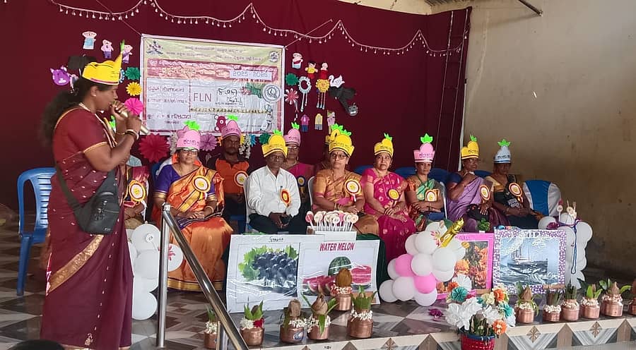 ದಾಂಡೇಲಿ ಗೌಳಿವಾಡ ಹಿರಿಯ ಪ್ರಾಥಮಿಕ ಶಾಲೆಯಲ್ಲಿ ಬುಧವಾರ ಕಲಿಕಾ ಹಬ್ಬ ಯಶಸ್ವಿಯಾಗಿ ನಡೆಯಿತು.