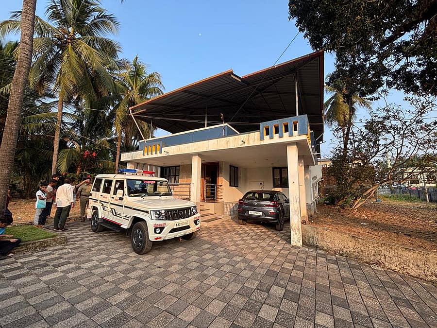 ಪಡುಬಿದ್ರಿಯ ದೀನ್‌ಸ್ಟಿçÃಟ್‌ನಲ್ಲಿ ಕಳವುಗೈದಿರುವ ಮನೆ