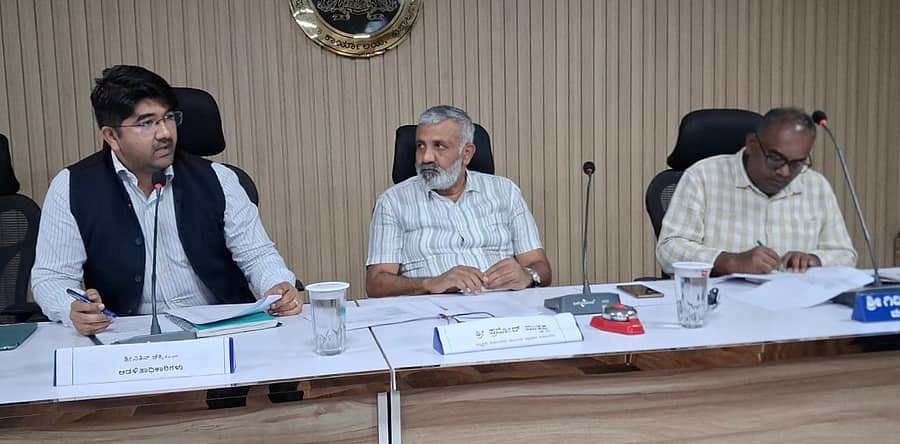 ಕುಶಾಲನಗರ ಪುರಸಭೆಯ ಆಡಳಿತಾಧಿಕಾರಿ ನಿತಿನ್ ಚಕ್ಕಿ ಅಧ್ಯಕ್ಷತೆಯಲ್ಲಿ ಬಜೆಟ್ ಪೂರ್ವಭಾವಿ ಸಭೆ ನಡೆಯಿತು