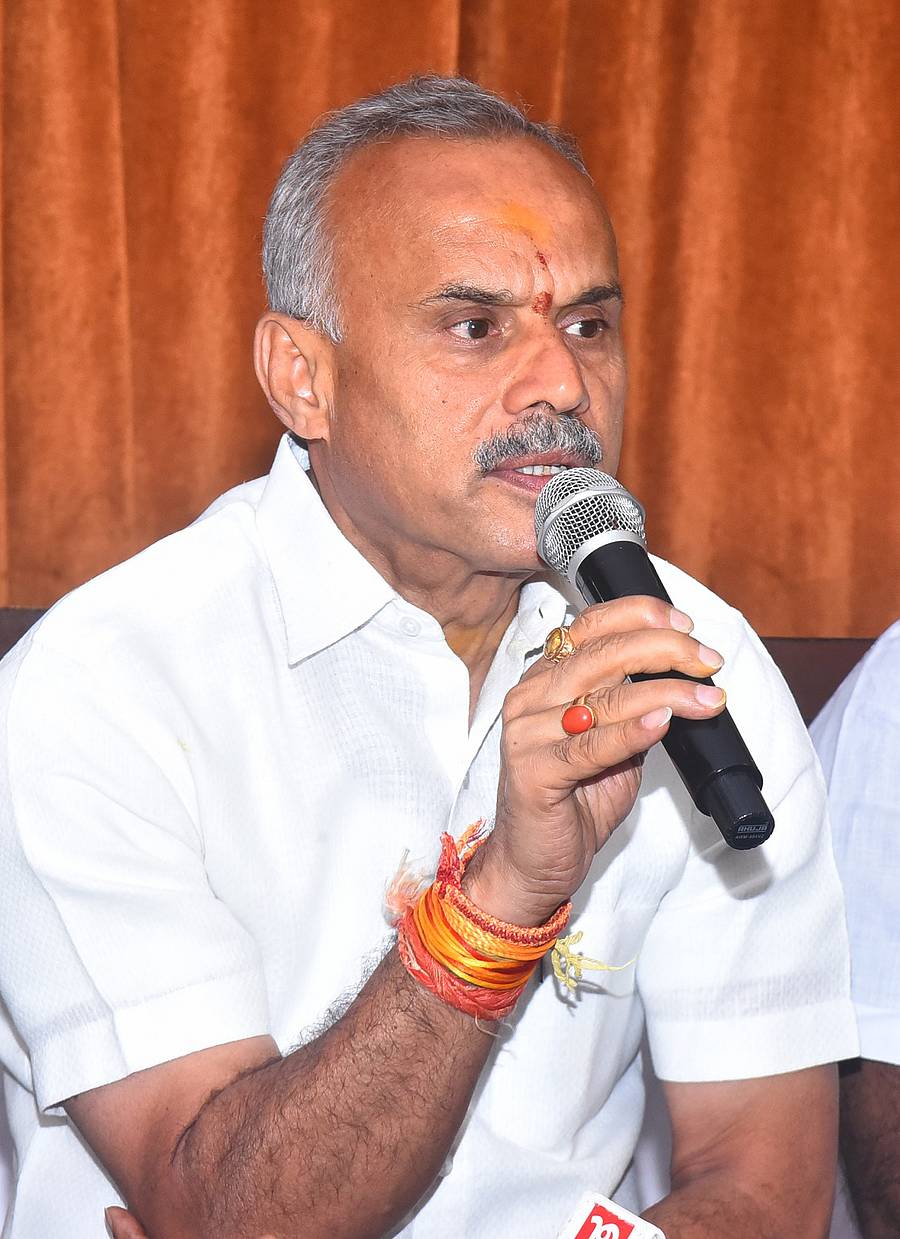 ಬಿ.ಸುರೇಶ್ಗೌಡ