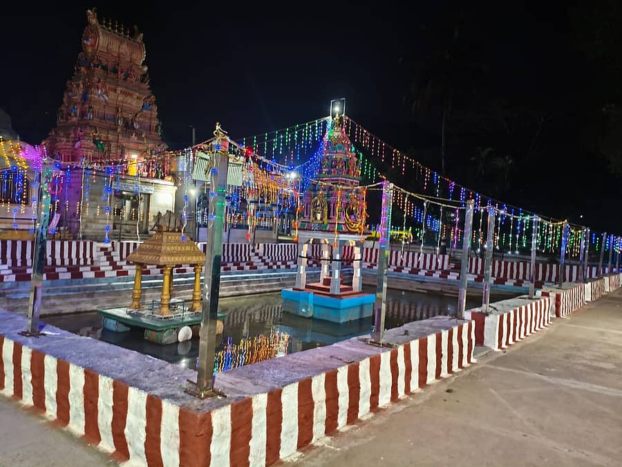 ಬೇತಮಂಗಲ ಸಮೀಪದ ಬಂಗಾರು ತಿರುಪತಿಯಲ್ಲಿ ಭರತ ಹುಣ್ಣಿಮೆ ಜಾತ್ರಾ ಮಹೋತ್ಸವಕ್ಕೆ ಸಿದ್ಧಗೊಂಡಿರುವ ವೆಂಕಟರಮಣ ಸ್ವಾಮಿ ದೇಗುಲ