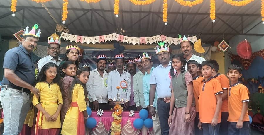 ಹುಣಸೂರು ತಾಲ್ಲೂಕಿನ ಮರಳಯ್ಯನಕೊಪ್ಪಲು ಶಾಲೆಯಲ್ಲಿ ಶುಕ್ರವಾರ ಹಮ್ಮಿಕೊಂಡಿದ್ದ ಬನ್ನಿಕುಪ್ಪೆ ಕ್ಲಸ್ಟರ್‌ ಮಟ್ಟದ ಕಲಿಕಾ ಹಬ್ಬವನ್ನು ಉದ್ಘಾಟಿಸಲಾಯಿತು