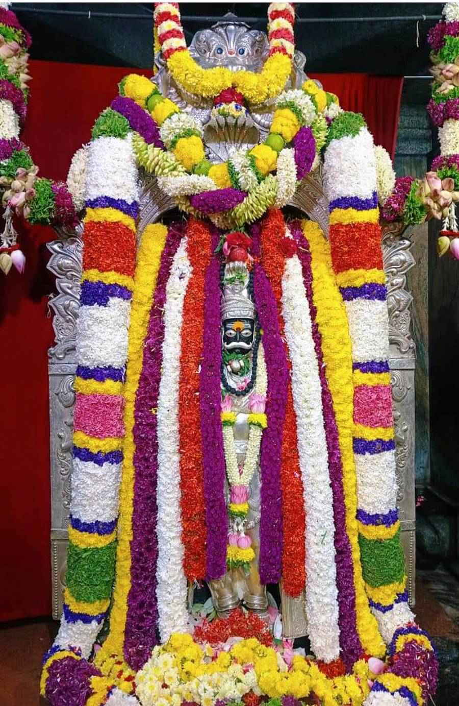 ಸಾವನದುರ್ಗದ ಸಾವಂಧಿ ವೀರಭದ್ರಸ್ವಾಮಿ.