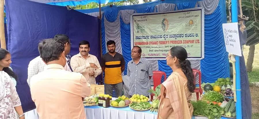 ಕೇಶವಮೂರ್ತಿ ಅವರು ಸಾವನದುರ್ಗ ರೈತ ಉತ್ಪಾದನ ಕಂಪನಿ ಮೂಲಕ ತಾವು ಬೆಳೆದ ಬೆಳೆಯನ್ನು ಮಾರಾಟ ಮಾಡುತ್ತಿರುವುದು