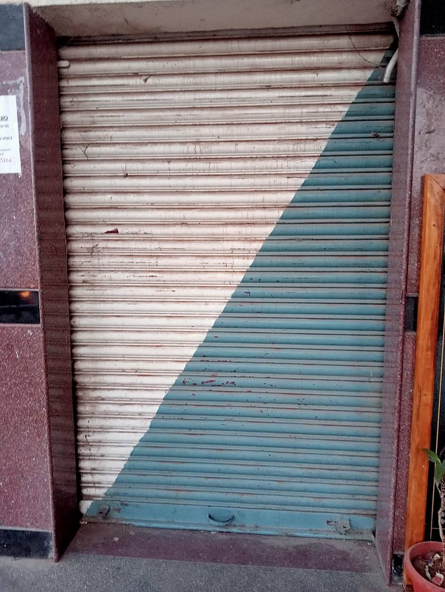 ಕುಕನೂರು ಬಸ್ ನಿಲ್ದಾಣದಲ್ಲಿನ ಕ್ಯಾಂಟೀನ್ ಬಂದ್ ಆಗಿರುವುದು