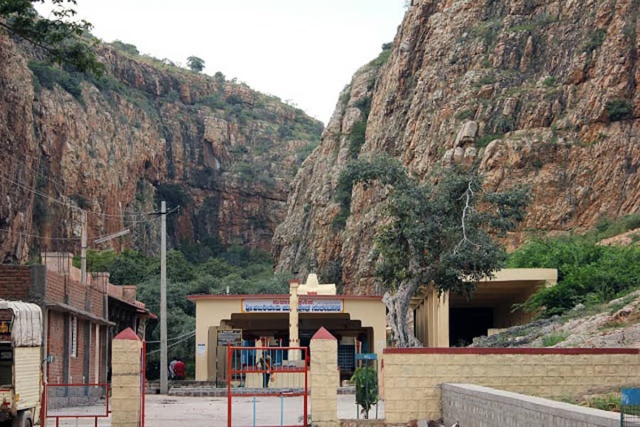 ರಾಮದುರ್ಗ ತಾಲ್ಲೂಕಿನ ಶಬರಿ ಕೊಳ್ಳದ ದೇವಸ್ಥಾನ