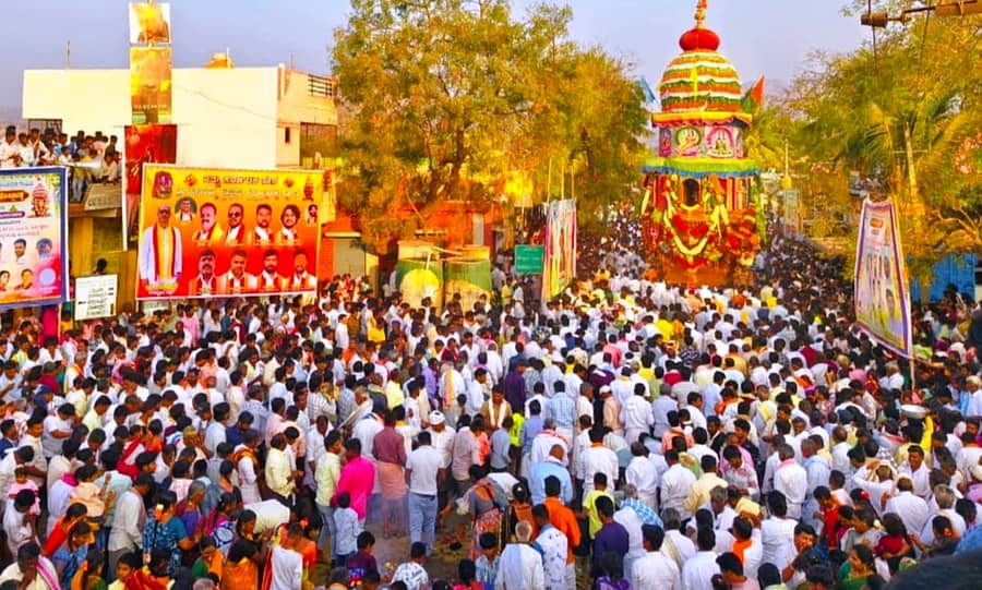 ಸಂಡೂರು ತಾಲ್ಲೂಕಿನ ತೋರಣಗಲ್ಲು ಹೋಬಳಿಯ ಡಿ.ಅಂತಾಪುರ ಗ್ರಾಮದಲ್ಲಿ ಮಲಿಯಮ್ಮ ದೇವಿಯ ರಥೋತ್ಸವವು  ಭಾನುವಾರ ವಿಜೃಂಭಣೆಯಿಂದ ಜರುಗಿತು