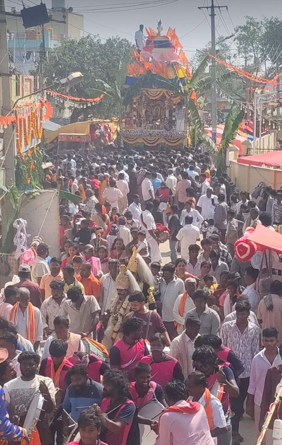 ಚಿಂತಾಮಣಿ ತಾಲ್ಲೂಕಿನ ಕುರುಟಹಳ್ಳಿಯಲ್ಲಿ ಭಾನುವಾರ ನಡೆದ ವೀರಾಂಜನೇಯ ರಥೋತ್ಸವ