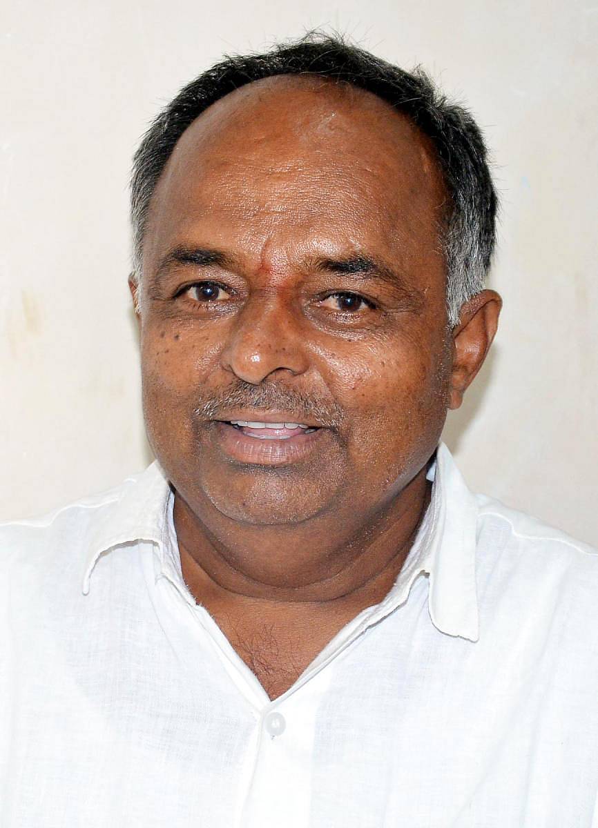 <div class="paragraphs"><p>ವಿರೂಪಾಕ್ಷಪ್ಪ ಬಳ್ಳಾರಿ, ಶಾಸಕ&nbsp;</p></div>