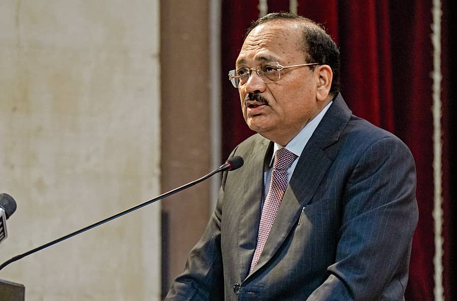 Mumbai: Chief Justice of India Surya Kant delivers the Fali S. Nariman memorial lecture at the convocation hall of the University of Mumbai, in Mumbai, Saturday, Jan. 24, 2026. (PTI Photo/Shashank Parade)(PTI01_24_2026_000224B)