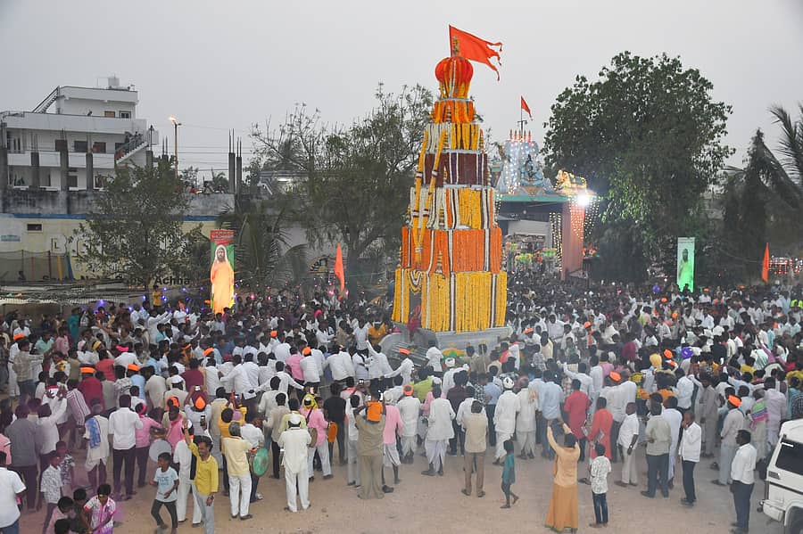 ಯಾದಗಿರಿ ನಗರದಲ್ಲಿ ಈಚೆಗೆ ಆತ್ಮಲಿಂಗ ದೇವಸ್ಥಾನದ ರಥೋತ್ಸವ ಅದ್ದೂರಿಯಾಗಿ ಜರುಗಿತು