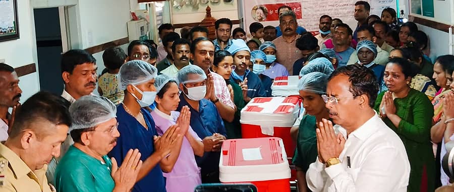 ಕೊಪ್ಪದ ಪ್ರಶಮನಿ ಆಸ್ಪತ್ರೆಯಲ್ಲಿ ಆಟೊ ಚಾಲಕ ಮಂಜುನಾಥ್ ಶೆಟ್ಟಿ ಅಂಗಾಂಗಗಳನ್ನು ಮಣಿಪಾಲ ಆಸ್ಪತ್ರೆಗೆ, ಎ.ಜೆ.ಆಸ್ಪತ್ರೆಗೆ ದಾನ ಮಾಡಲಾಯಿತು