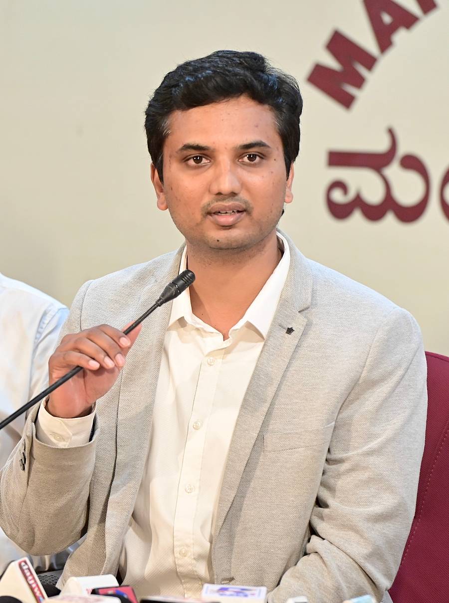  ದರ್ಶನ್ ಎಚ್‌.ವಿ