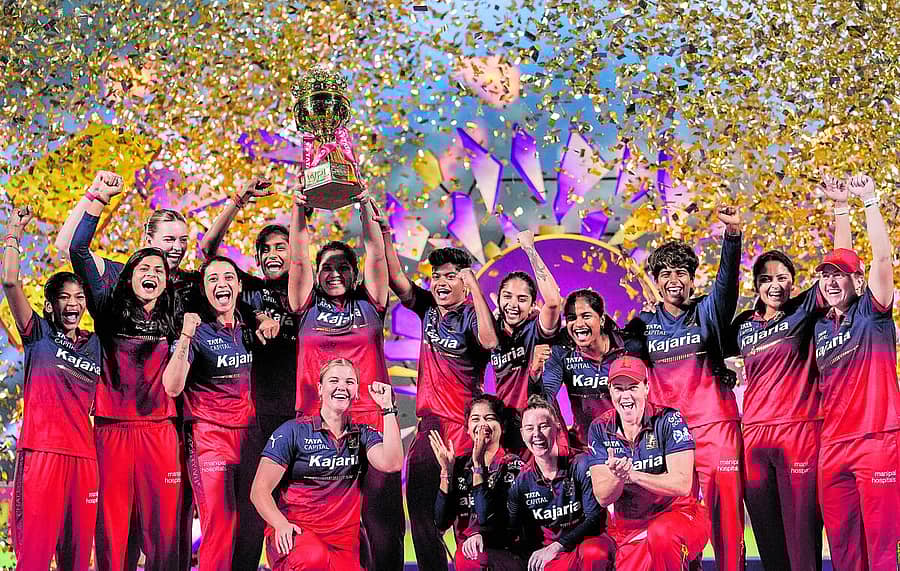 <div class="paragraphs"><p>ಆರ್‌ಸಿಬಿ ಚಾಂಪಿಯನ್</p></div>