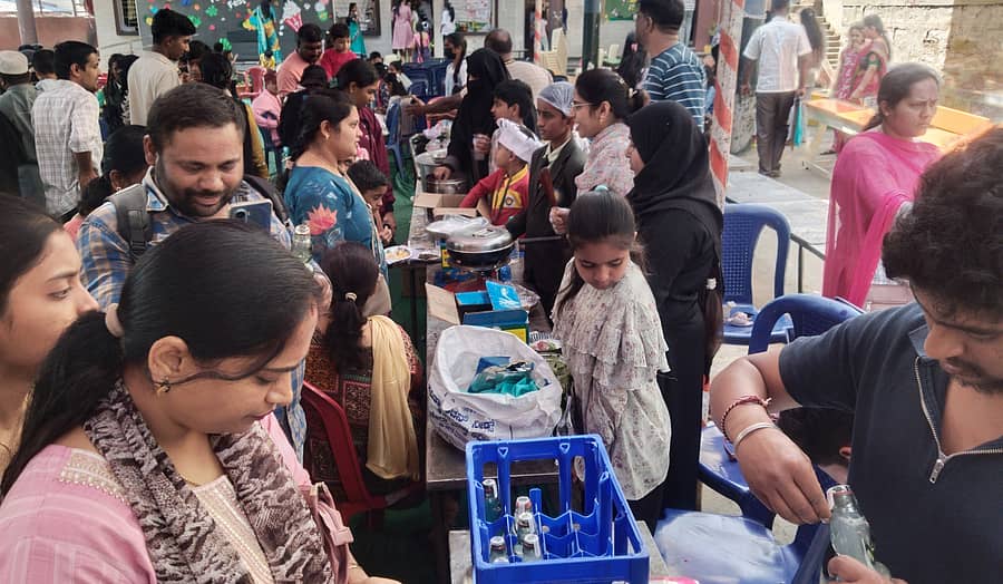 ಚನ್ನರಾಯಪಟ್ಟಣದಲ್ಲಿ ಶಾಲಿನಿ ವಿದ್ಯಾಶಾಲೆಯಲ್ಲಿ ಭಾನುವಾರ ಆಹಾರ ಮೇಳ ಆಯೋಜಿಸಲಾಗಿತ್ತು