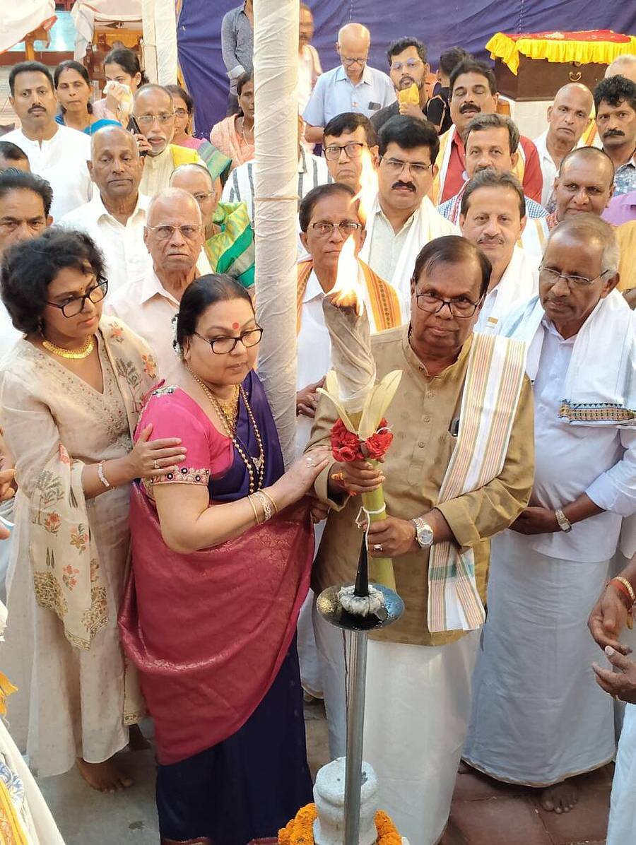 ಮೂಲ್ಕಿ ಬಳಿಯ ಸಸಿಹಿತ್ಲು ಶಿಲಾಮಯ ಸಾರಂತಾಯ ಗರೊಡಿ ಉಳ್ಳಾಯ ದೈವಸ್ಥಾನದ, ಕಾಂತಾಬಾರೆ ಬುದಾಬಾರೆ ಗುಡಿಯನ್ನು ಲೋಕಾರ್ಪಣೆಗೊಳಿಸಲಾಯಿತು