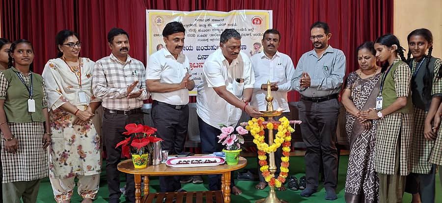 ಕಾರ್ಯಕ್ರಮವನ್ನು ನಗರಾಭಿವೃದ್ಧಿ ಪ್ರಾಧಿಕಾರದ ಅಧ್ಯಕ್ಷ ದಿನಕರ ಹೇರೂರು ಉದ್ಘಾಟಿಸಿದರು