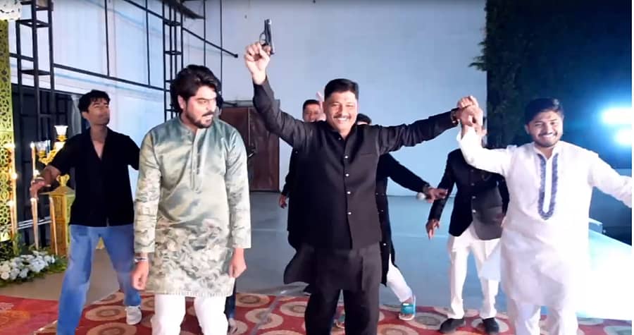 ಪಿಸ್ತೂಲ್‌ ಹಿಡಿದು ನೃತ್ಯ ಮಾಡಿದ ಕಾಂಗ್ರೆಸ್ ಮುಖಂಡ ಮತಿನ್ ಪಟೇಲ್‌