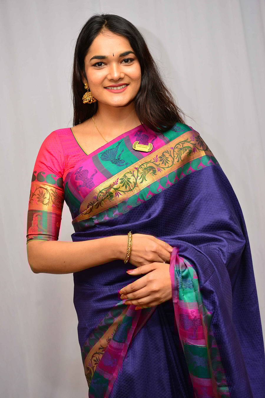 ಅಕ್ಷರ ಸುರೇಶ್‌