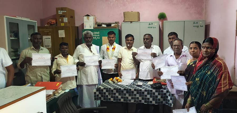 ಸಿರವಾರ ತಾಲ್ಲೂಕಿನ ಕುರುಕುಂದಾ ಪ್ರಾಥಮಿಕ ಕೃಷಿ ಪತ್ತಿನ ಸಹಕಾರ ಸಂಘದ ಅಧ್ಯಕ್ಷರಾಗಿ ಅಮರೇಶಗೌಡ ಮಾಲಿಪಾಟೀಲ, ಉಪಾಧ್ಯಕ್ಷರಾಗಿ ಹುಸೇನ್ ಬಾಷಾ ಅವಿರೋಧವಾಗಿ ಆಯ್ಕೆಯಾದರು.