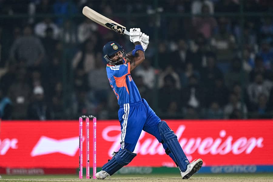 <div class="paragraphs"><p>ಭಾರತ ತಂಡದ ಹಾರ್ದಿಕ್ ಪಾಂಡ್ಯ ಬ್ಯಾಟಿಂಗ್&nbsp;</p></div>