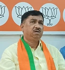 <div class="paragraphs"><p>ರಘು ಕೌಟಿಲ್ಯ</p></div>