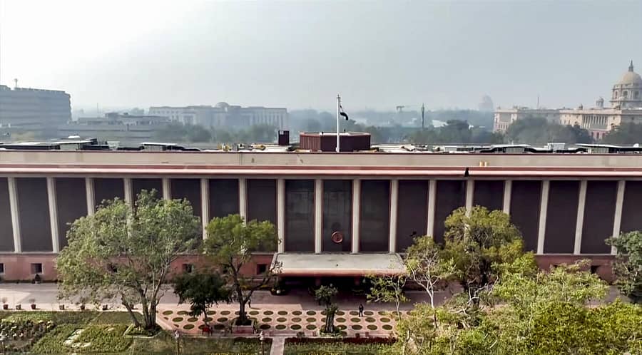 <div class="paragraphs"><p>'ಸೇವಾ ತೀರ್ಥ' ಸಂಕೀರ್ಣವನ್ನು ಪ್ರಧಾನಿ ನರೇಂದ್ರ ಮೋದಿ ಅವರು ಇಂದು (ಶುಕ್ರವಾರ) ಉದ್ಘಾಟಿಸಿದರು.</p><p></p></div>