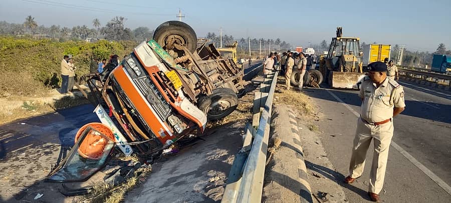 <div class="paragraphs"><p>ಅಪಘಾತ ದೃಶ್ಯ</p></div>