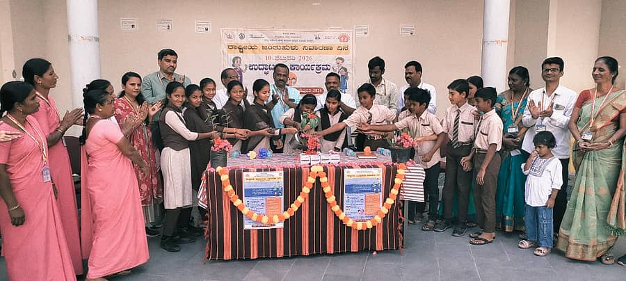 ಮುನಿರಾಬಾದ್ ಸಮೀಪ ಲಿಂಗದಹಳ್ಳಿಯ ಡಾ.ಎಪಿಜೆ ಅಬ್ದುಲ್ ಕಲಾಂ ವಸತಿ ಶಾಲೆಯಲ್ಲಿ ರಾಷ್ಟ್ರೀಯ ಜಂತುಹುಳು ನಿವಾರಣೆ ದಿನಾಚರಣೆ ಕಾರ್ಯಕ್ರಮ ನಡೆಯಿತು