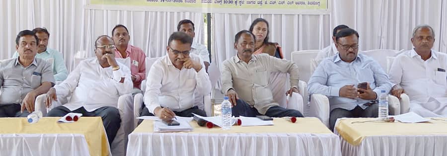 ಬೆಂಗಳೂರಿನ ಫ್ರೀಡಂ ಪಾರ್ಕ್‌ನಲ್ಲಿ ನಡೆಯಲಿರುವ ಪ್ರತಿಭಟನೆ ಅಂಗವಾಗಿ ಮಲೆನಾಡು ಗುತ್ತಿಗೆದಾರರ ಸಂಘ ಪೂರ್ವಭಾವಿ ಸಭೆ ನಡೆಸಿತು