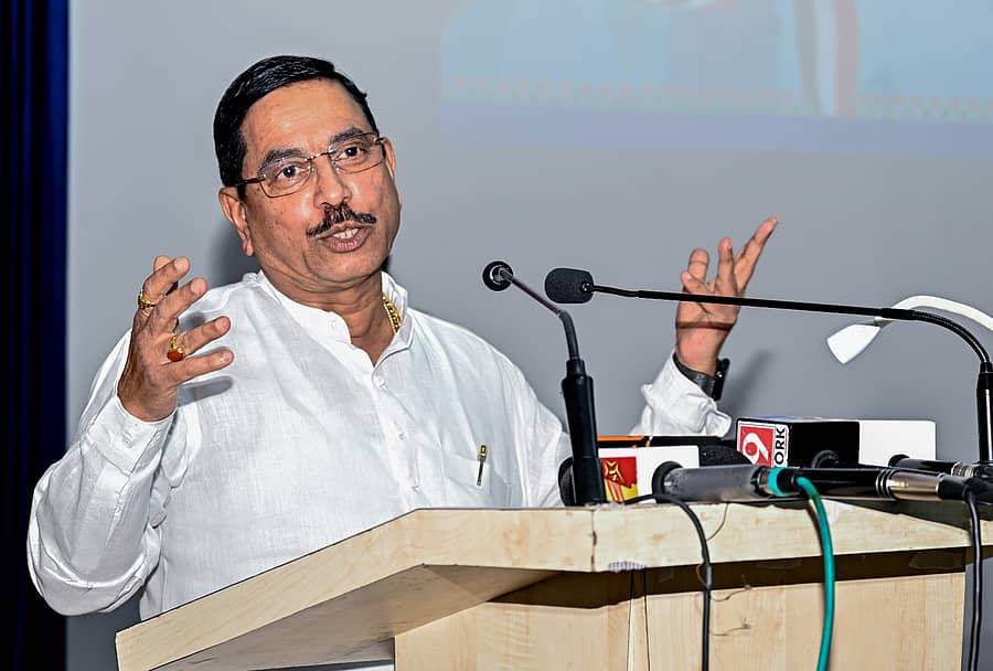 <div class="paragraphs"><p>ಪ್ರಲ್ಹಾದ ಜೋಶಿ</p></div>