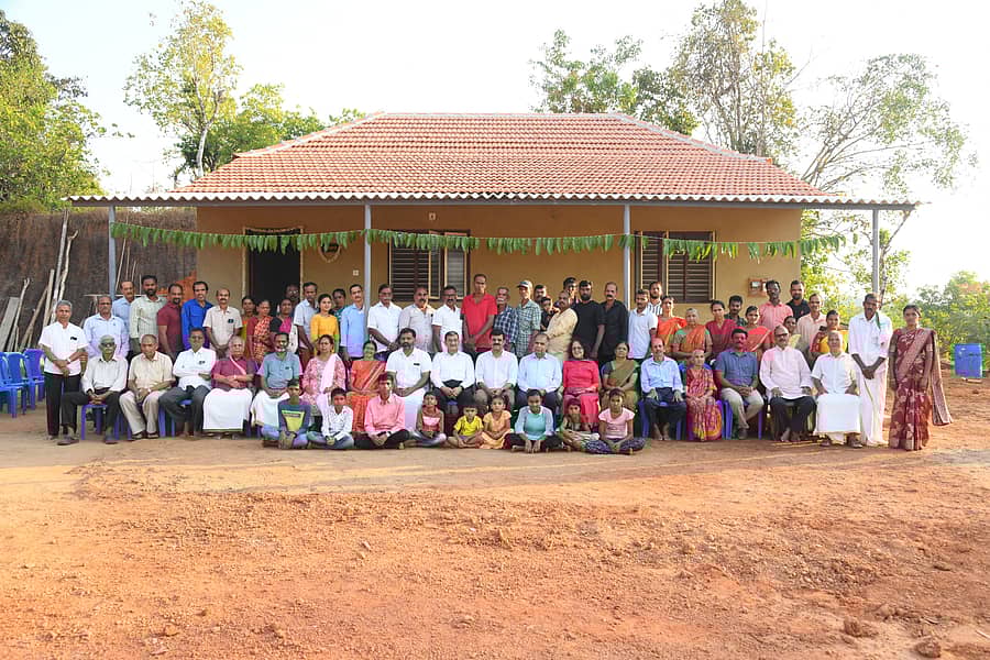 ಕುಂದಾಪುರ ಸಮೀಪದ ಜಡ್ಕಲ್ ಗ್ರಾಮದ ಸೆಲ್ಕೋಡ್ ನಿವಾಸಿಗಳಾದ ಚಿಕ್ಕಮ್ಮ ಮತ್ತು ಶಂಕರ ನಾಯ್ಕ್ ದಂಪತಿಗಳ ಕುಟುಂಬಕ್ಕೆ ಯಕ್ಷಗಾನ ಕಲಾರಂಗದ 88ನೇ ಮನೆ ಹಸ್ತಾಂತರ ಕಾರ್ಯಕ್ರಮ ನಡೆಯಿತು
