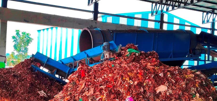 ಮಾಲೂರು ತಾಲ್ಲೂಕಿನ ದೊಡ್ಡ ಇಗ್ಗಲೂರು ಗ್ರಾಮದ ಬಳಿಯ ಘನ ತ್ಯಾಜ್ಯ ವಿಲೇವಾರಿ ನಿರ್ವಾಹಣಾ ಘಟಕದಲ್ಲಿನ ತ್ಯಾಜ್ಯ 