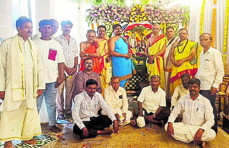 <div class="paragraphs"><p>ನಗರೇಶ್ವರಸ್ವಾಮಿ ದೇವಸ್ಥಾನದಲ್ಲಿ ‘ಗಿರಿಜಾ ಕಲ್ಯಾಣೋತ್ಸವ ನೆರವೇರಿತು</p></div>