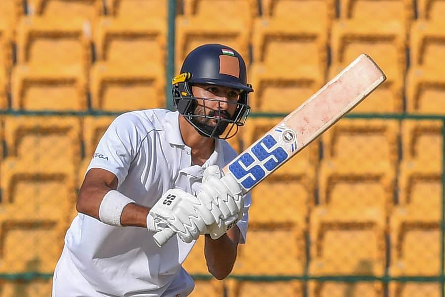 ದ್ವಿಶತಕ ಗಳಿಸಿದ ಕರ್ನಾಟಕ ತಂಡದ ನಾಯಕ ದೇವದತ್ತ ಪಡಿಕ್ಕಲ್  