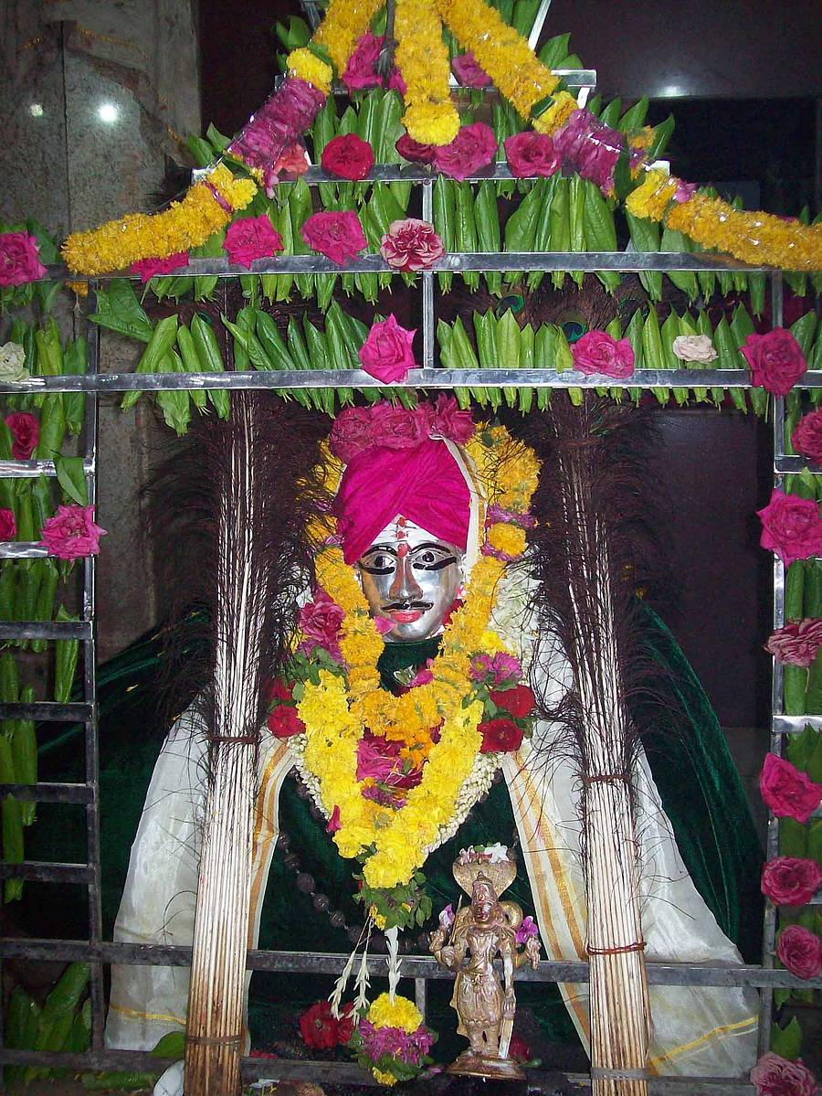 ಅಣಿವೀರಭದ್ರೇಶ್ವರ ದೇವರ ಮೂರ್ತಿ