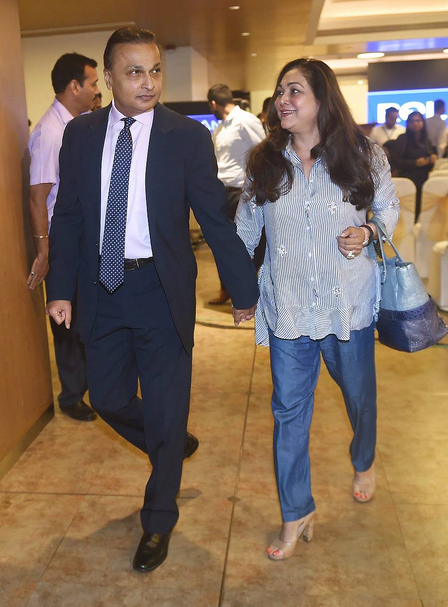 ಅನಿನ್ ಅಂಬಾನಿ ಜೊತೆಗೆ ಪತ್ನಿ ಟೀನಾ ಅಂಬಾನಿ (ಪಿಟಿಐ ಚಿತ್ರ)