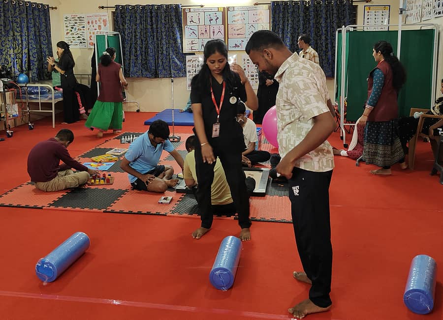 ಎಂಡೋಸಲ್ಫಾನ್ ಬಾಧಿತ ಮಕ್ಕಳಿಗೆ ಚಿಕಿತ್ಸಾ ನೀಡಲು ಬೆಳಕೆಯಲ್ಲಿ ಸ್ಥಾಪಿಸಿರುವ ಕೇಂದ್ರದ ನೋಟ