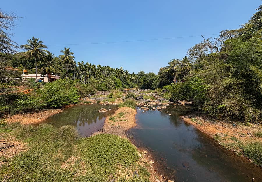 <div class="paragraphs"><p>ಬೆಳ್ತಂಗಡಿ ಬಳಿ ನೇತ್ರಾವತಿಯ ಉಪನದಿ&nbsp;ಸೋಮಾವತಿ ನದಿಯಲ್ಲಿ ನೀರಿನ ಹರಿವು ಬಹುತೇಕ ಕ್ಷೀಣಿಸಿದೆ </p></div>