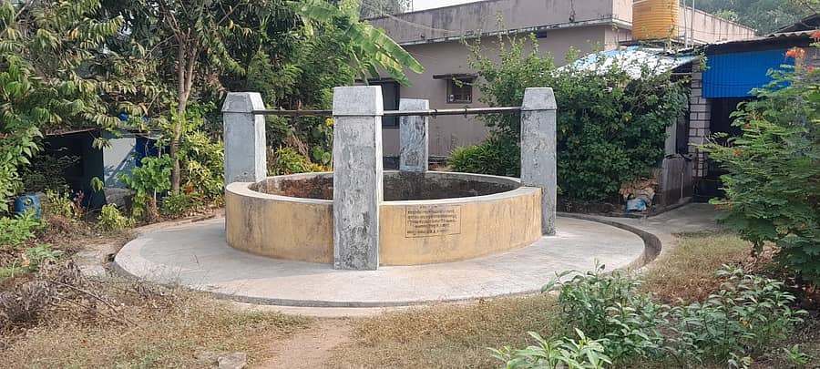 ಏಣಗುಡ್ಡೆ ಗ್ರಾಮದ ಸರ್ಕಾರಿ ಬಾವಿ
