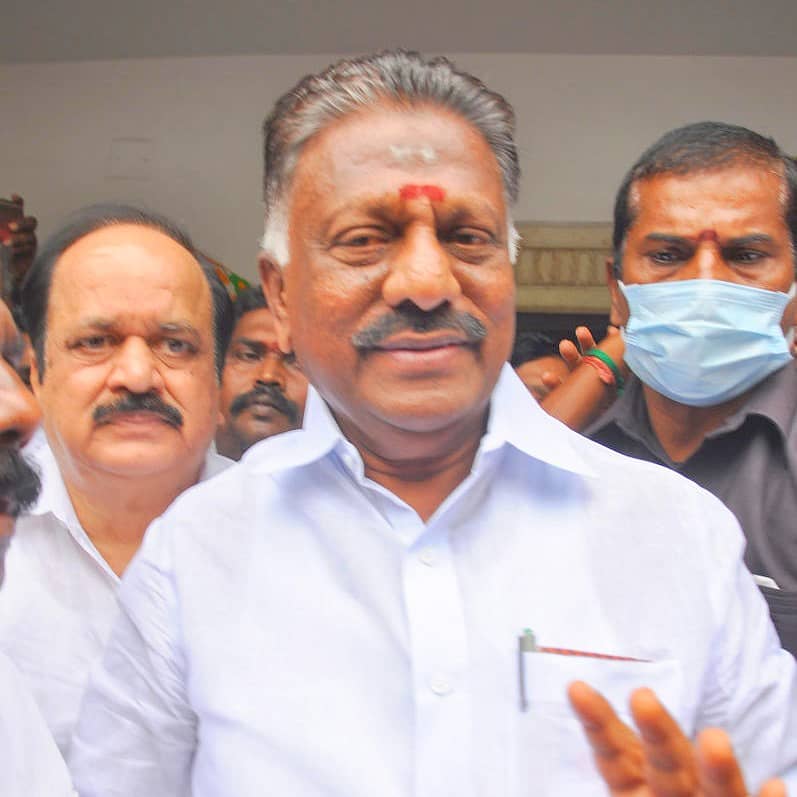 <div class="paragraphs"><p>ಪನ್ನೀರಸೆಲ್ವಂ</p></div>