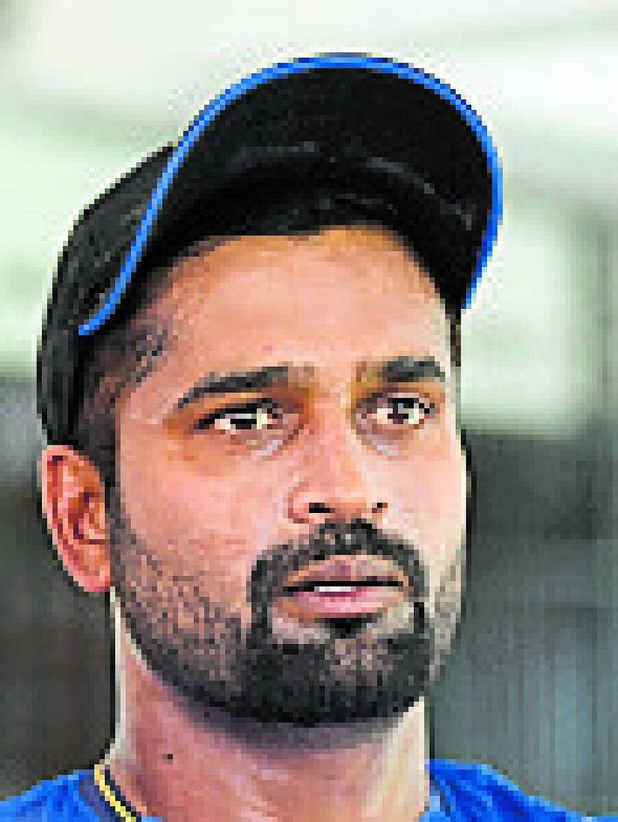 <div class="paragraphs"><p>ವಿನಯಕುಮಾರ್</p></div>